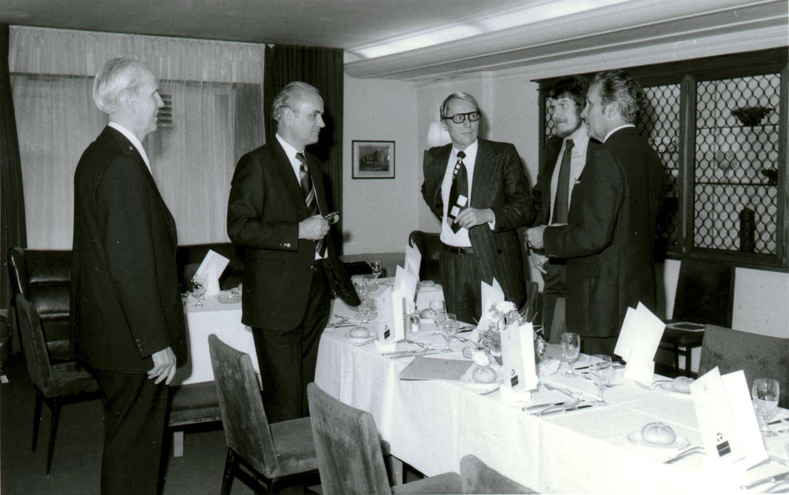 Fraunhofer Annual Meeting 1974: Outgoing Fraunhofer President Otto Mohr, Federal Research Minister Hans Matthöfer, Eberhard Schlephorst, NN, August Epp (from left to right)