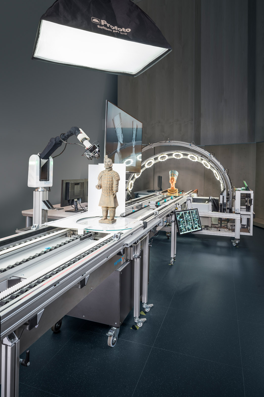 CultLab3D: The scanning facility, which received an EU Prize for Cultural Heritage / Europa Nostra Award 2018, digitizes artifacts of different sizes in a fully automated process, scanning both geometry and texture as well as optical material properties to generate a faithful representation with micrometer accuracy. 