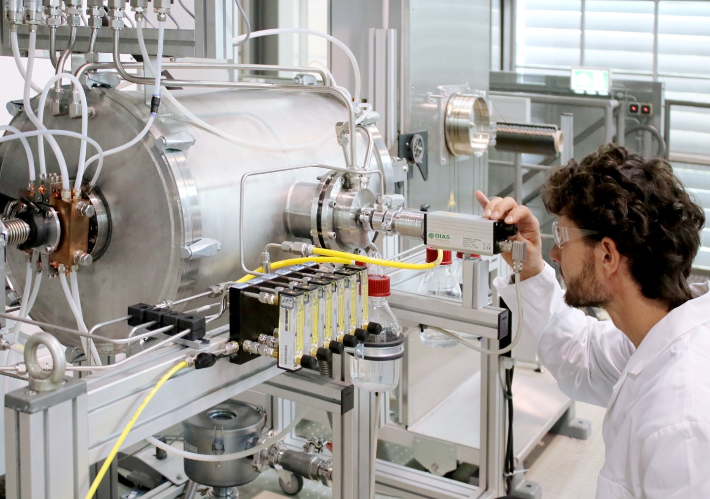 Am Fraunhofer IAP werden Bio-Fasern aus Cellulose graphitisiert