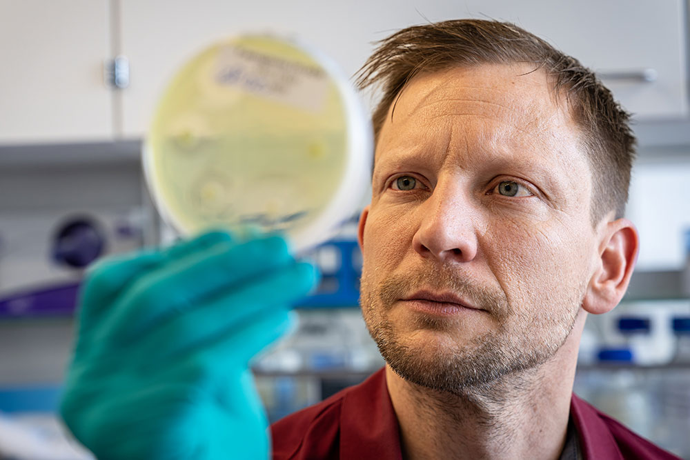 Till Schäberle Prof. Dr. Till Friedrich Schäberle, Fraunhofer IME