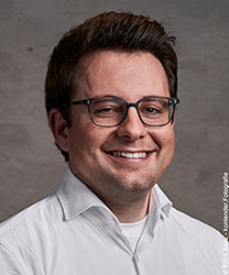 Dr. Martin Weibelzahl Dr. Martin Weibelzahl