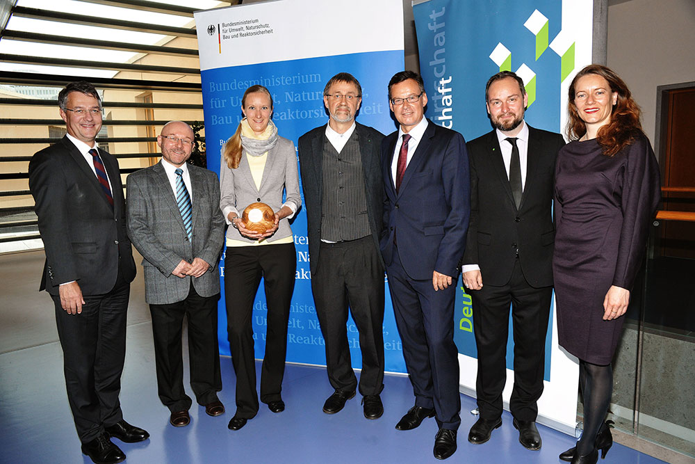 Verleihung des GreenTec Awards 2015 an das Fraunhofer WKI