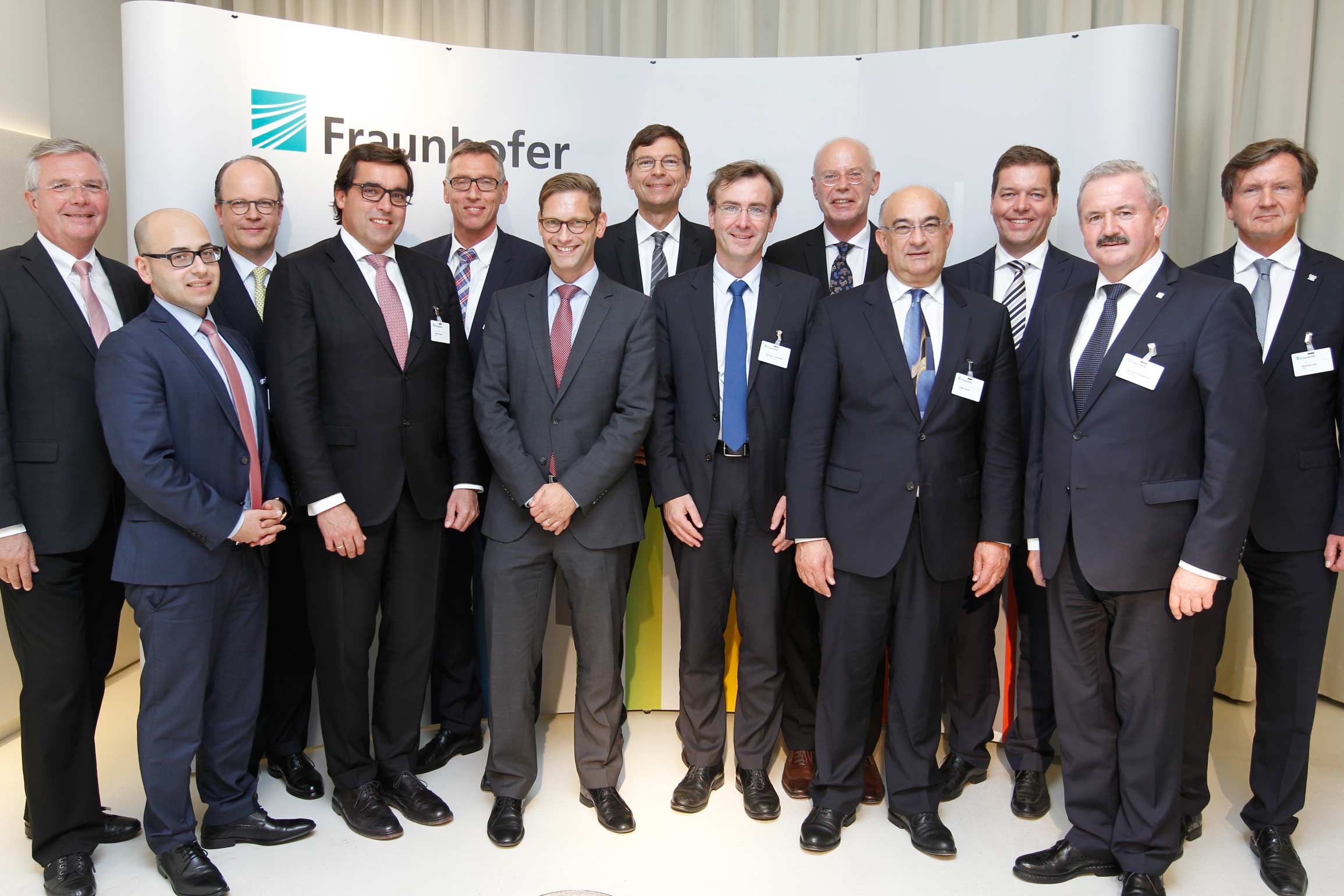 Unterzeichner des MOU zur Gründung eines Vereins Industrial Data Space Unterzeichner des MOU zur Gründung eines Vereins Industrial Data Space