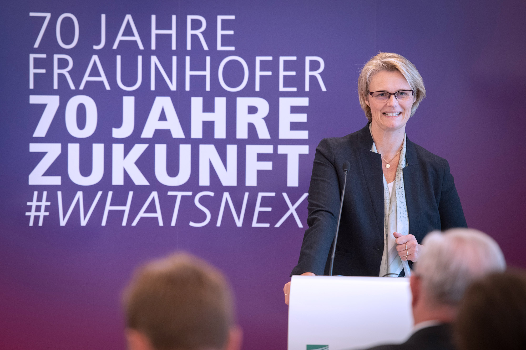Auf der Pressekonferenz im Berliner Fraunhofer-Forum verkündete Bundesforschungsministerin Anja Karliczek den offiziellen Start der neuen Großoffensive »QuNET«.