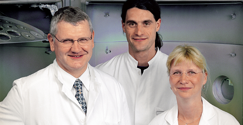 Joseph-von-Fraunhofer-Preis 2003: Dr. Norbert Kaiser, Peter Munzert und Dr. Ulrike Schulz (von links)