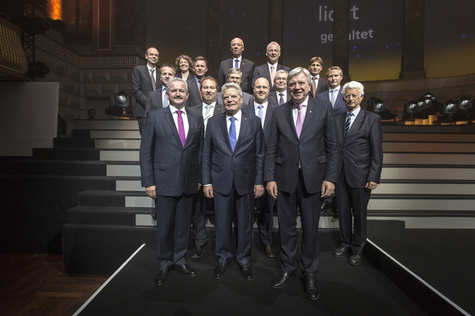 Alle Preisträger 2015 mit Prof. Reimund Neugebauer (Fraunhofer-Präsident), Joachim Gauck (Bundespräsident) und Volker Bouffier (Ministerpräsident Hessen). (v.l.n.r.)