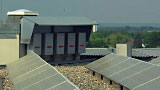 Vorschaubild zum Film "Solar-Wechselrichter: Verluste halbiert"