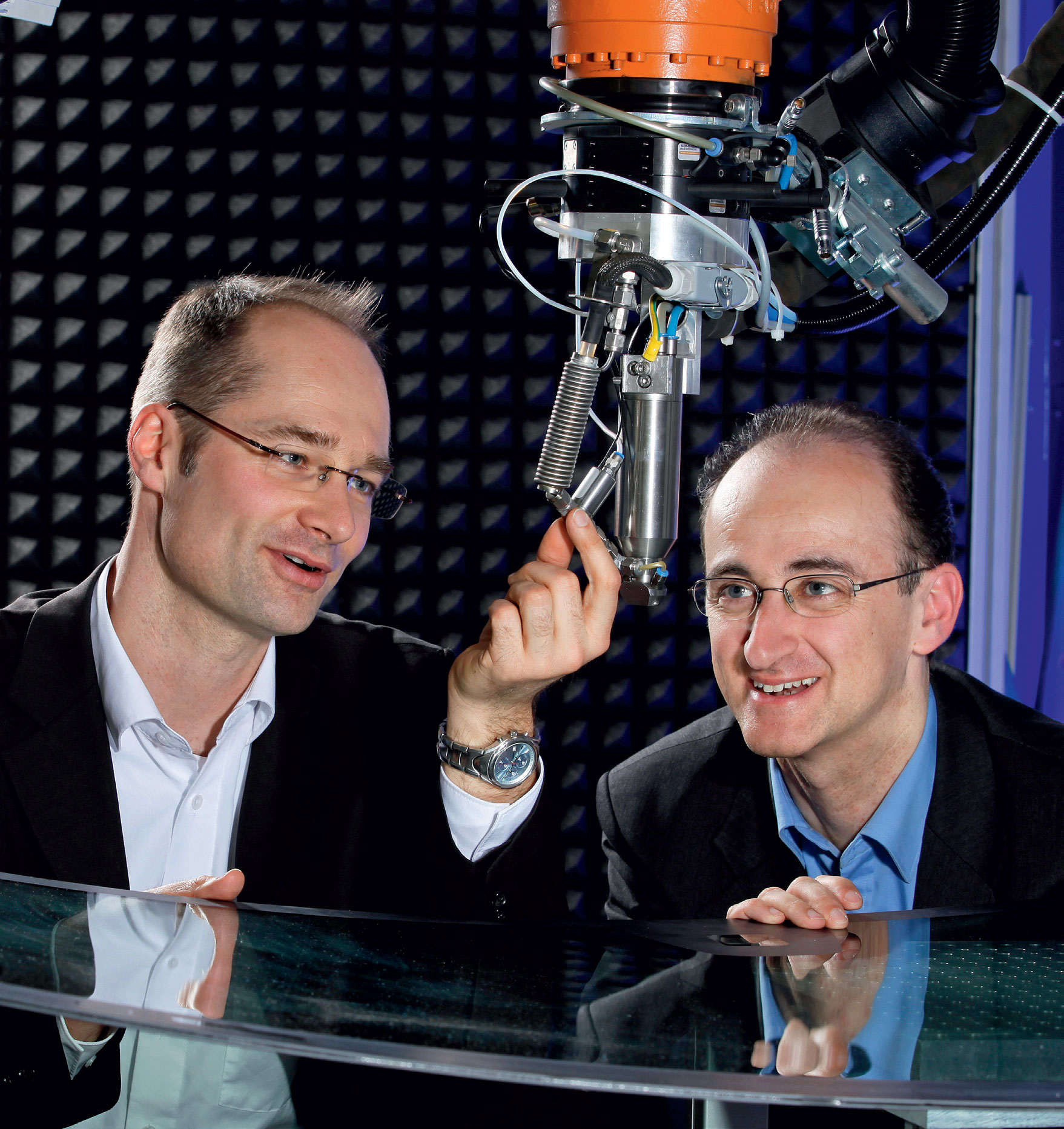 Joseph-von-Fraunhofer-Preis 2012 – Funktionale Schichten aus der Plasmadüse Joseph-von-Fraunhofer-Preis 2012 – Funktionale Schichten aus der Plasmadüse