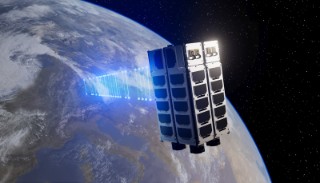 Projekt CubEniK für hochsichere Verschlüsselung: Der Mini-Satellit kann Quantenschlüssel über eine Entfernung von 300 Kilometern zwischen zwei Bodenstationen übertragen.