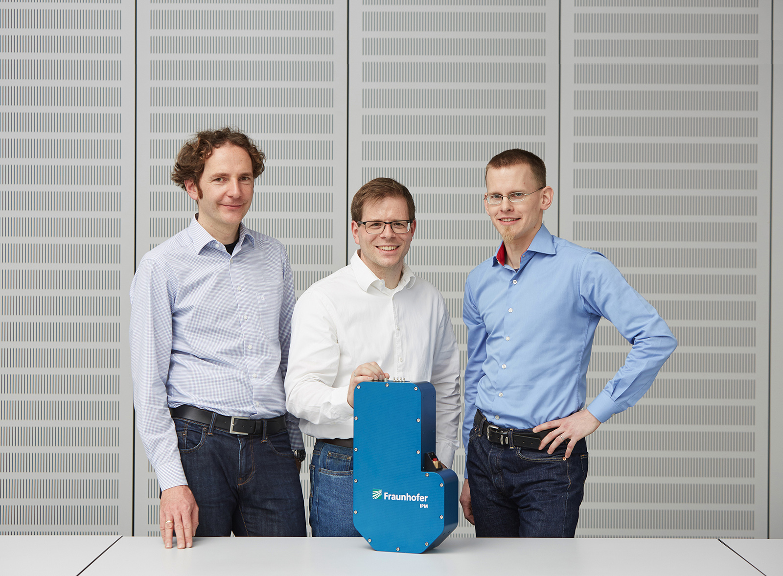 With the development of their holographic measurement technology Markus Fratz, Alexander Bertz and Tobias Beckmann (from the left) made it possible to fully inspect all parts in the production cycle in a matter of seconds.