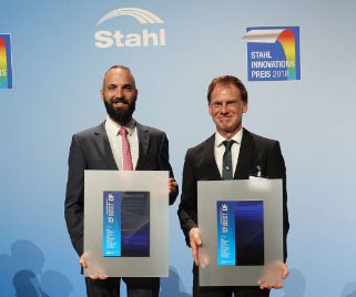 On June 13, 2018, the Fraunhofer ILT team took 2nd place at the Steel Innovation Awards in Berlin in the “Steel in Research and Development” category for their Extreme High-speed Laser Material Deposition (EHLA) process. Left: Thomas Schopphoven (Fraunhofer ILT), right: Gerhard Backes (Chair for Digital Additive Production DAP at RWTH Aachen University).