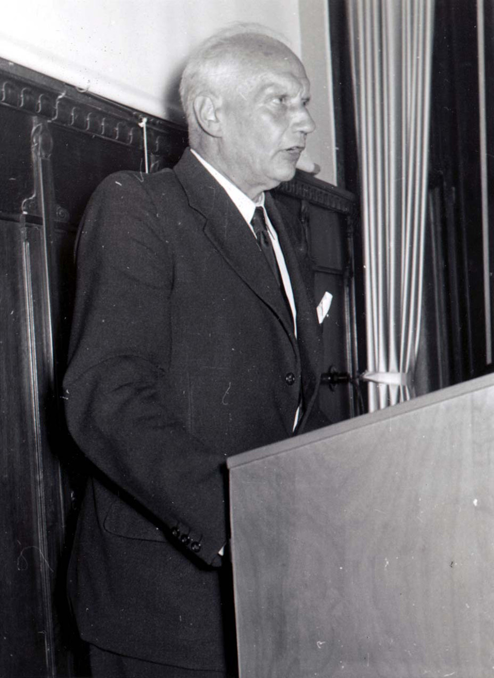 Prof. Dr. Walther Gerlach, 1st Fraunhofer President 