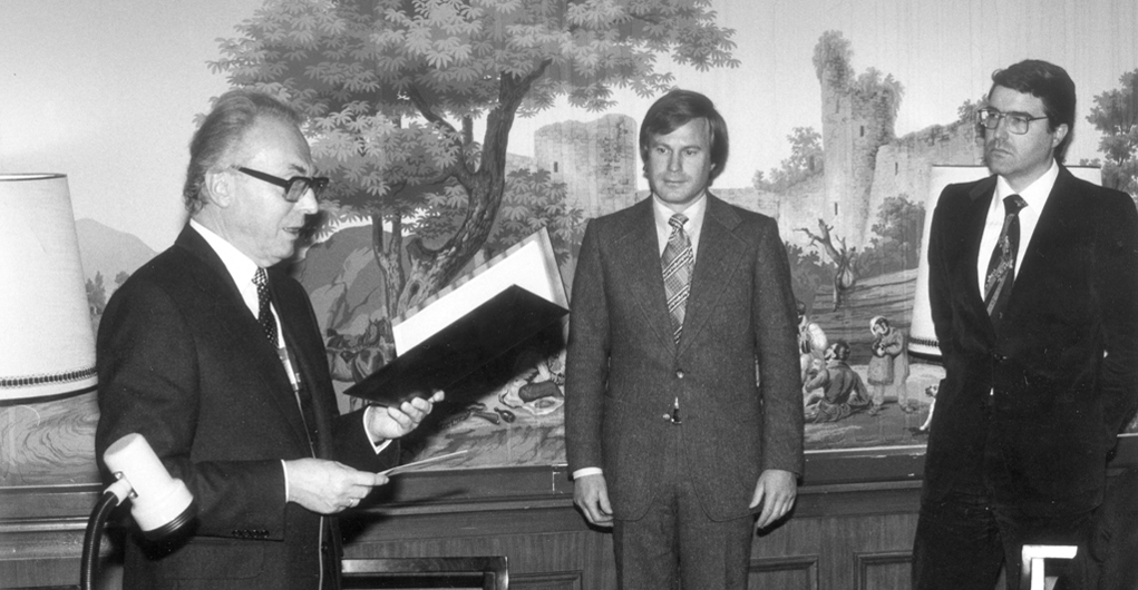 Joseph von Fraunhofer Award winner 1979 Wolfram Wettling, (center) and Dr. Roland Diehl (right)