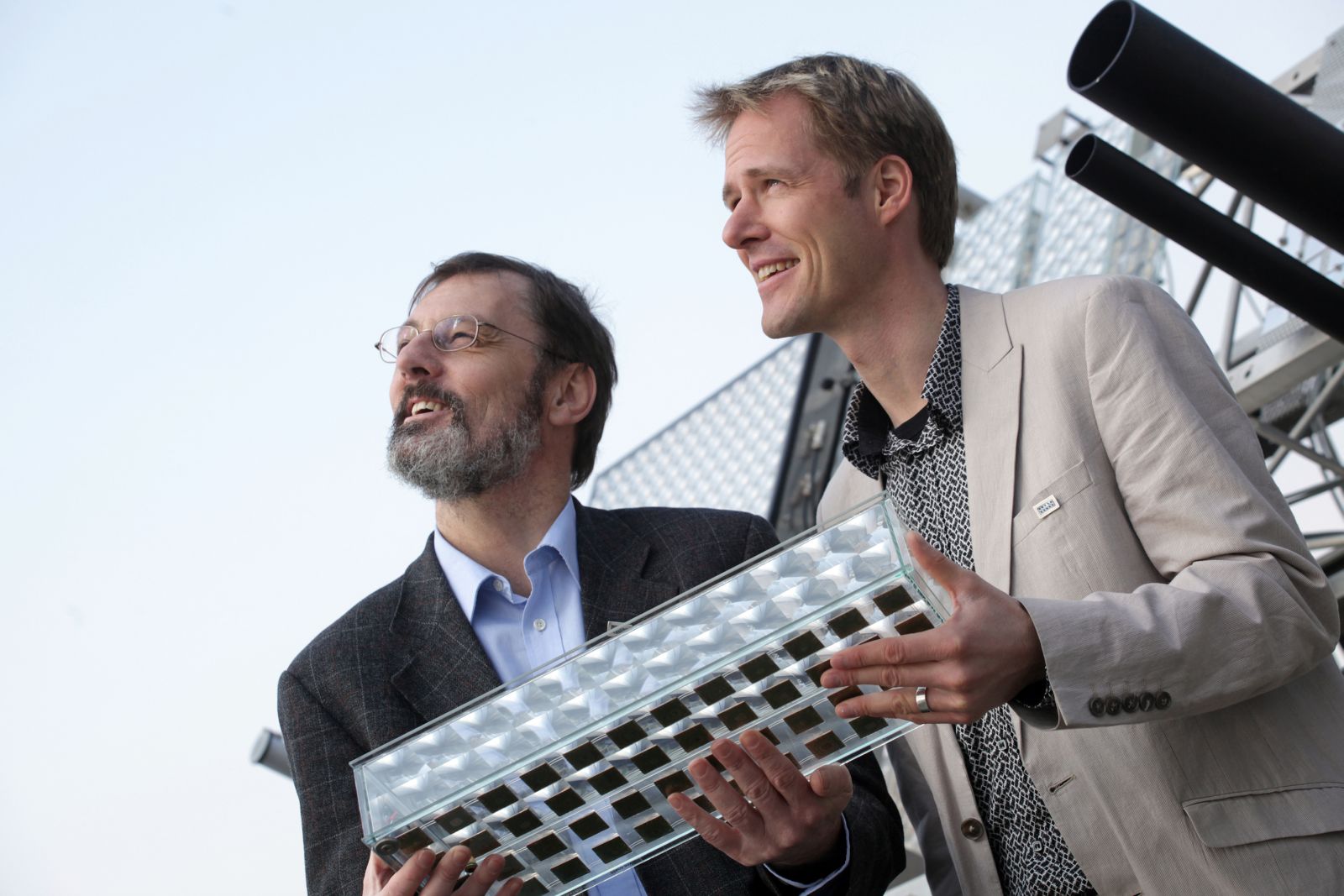Joseph von Fraunhofer Prize 2010: Andreas Bettt and Dr. Frank Dimroth from Fraunhofer ISE