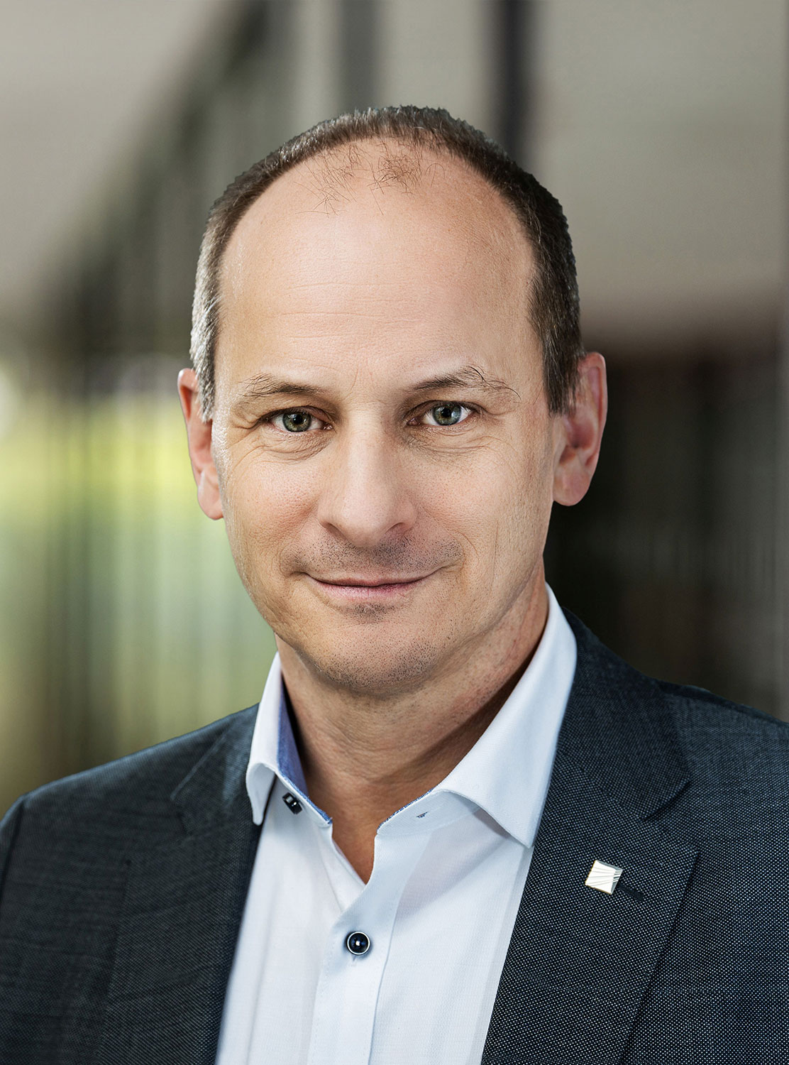 Prof. Constantin Häfner Prof. Constantin Häfner, Executive Board Member for Research and Transfer of the Fraunhofer-Gesellschaft.