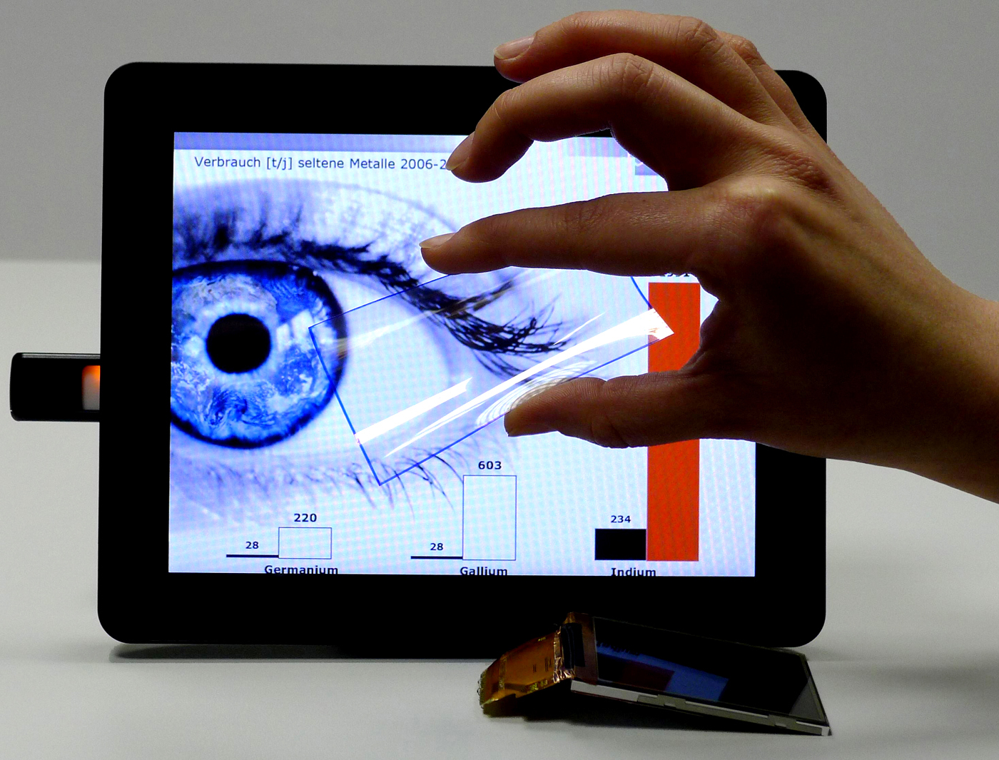 pi06_g_Touchscreen aus Kohlenstoff Bild: Touchscreen