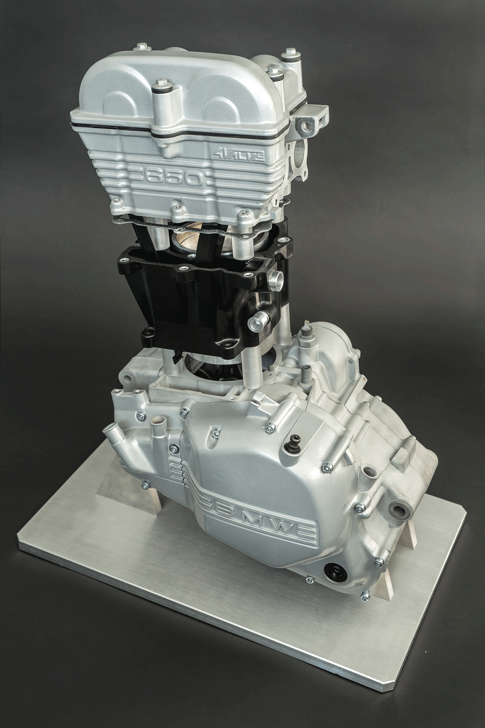 Plastic parts for internal combustion engines