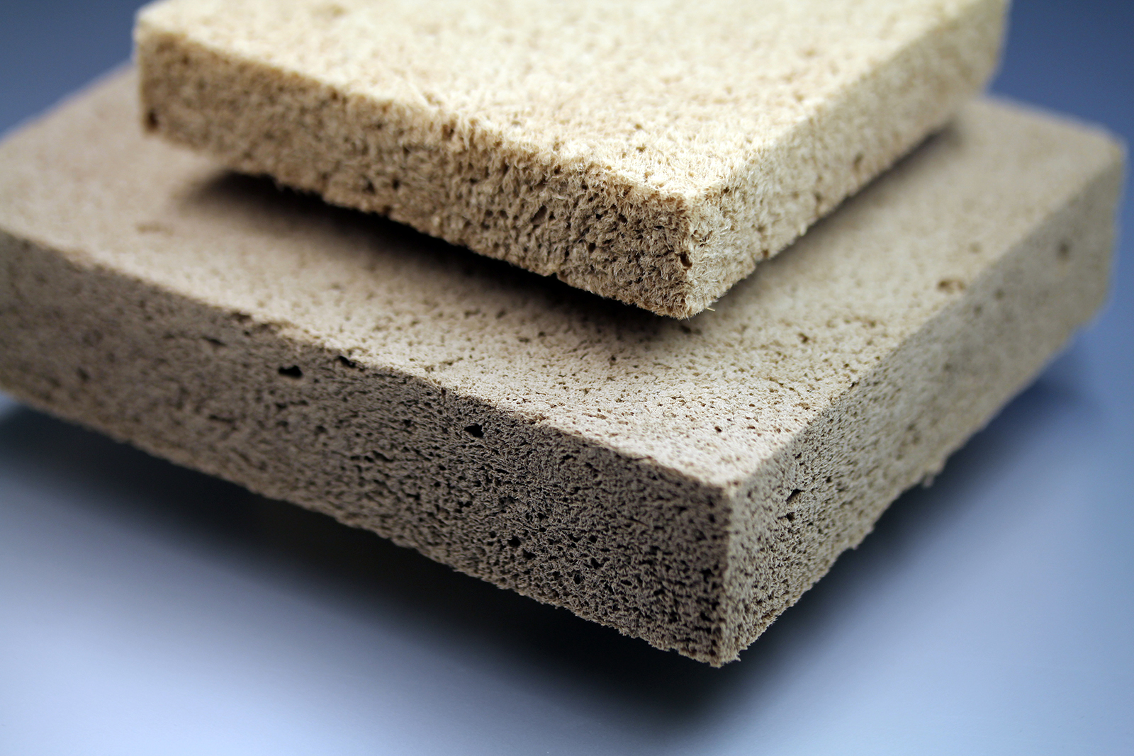 Holzschaum These rigid foam insulation boards are 100% wood-based.