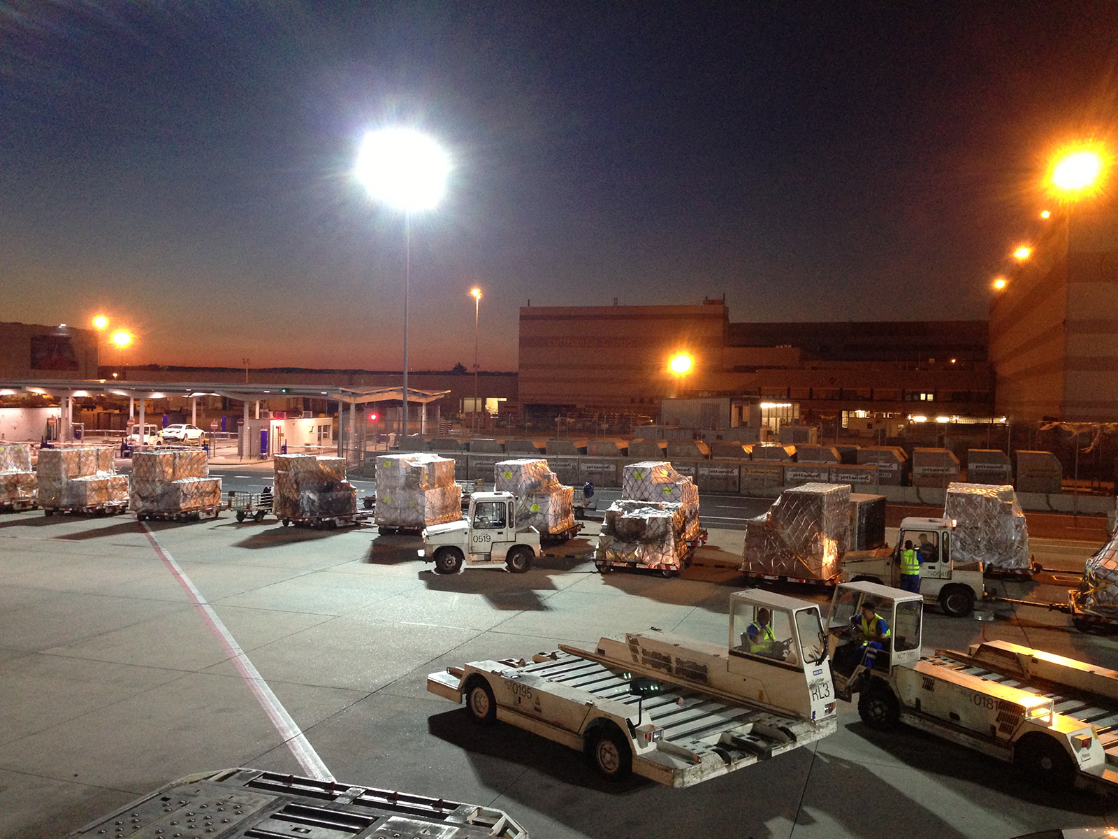 Positioning systems improve airport logistics