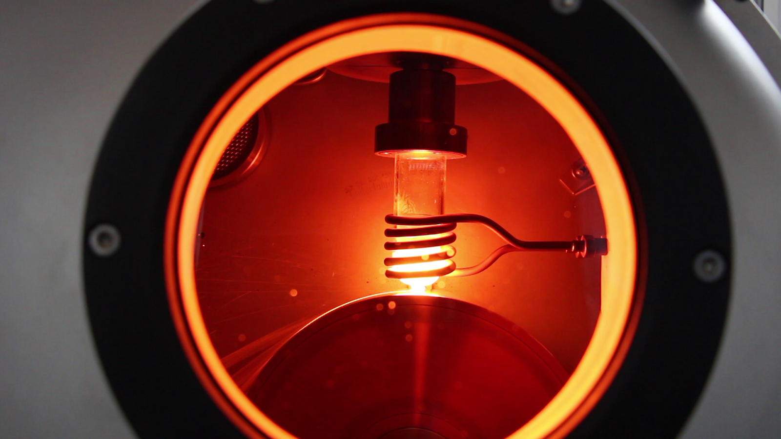 Recycling permanent magnets in one go