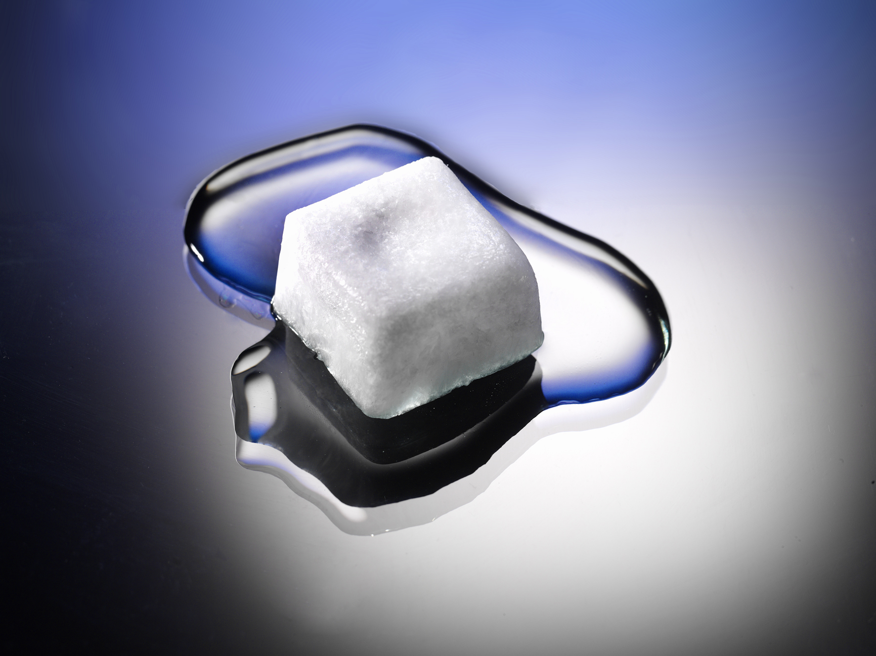 The PCM cube maintains a temperature of 21 degrees Celsius until it is completley melted.