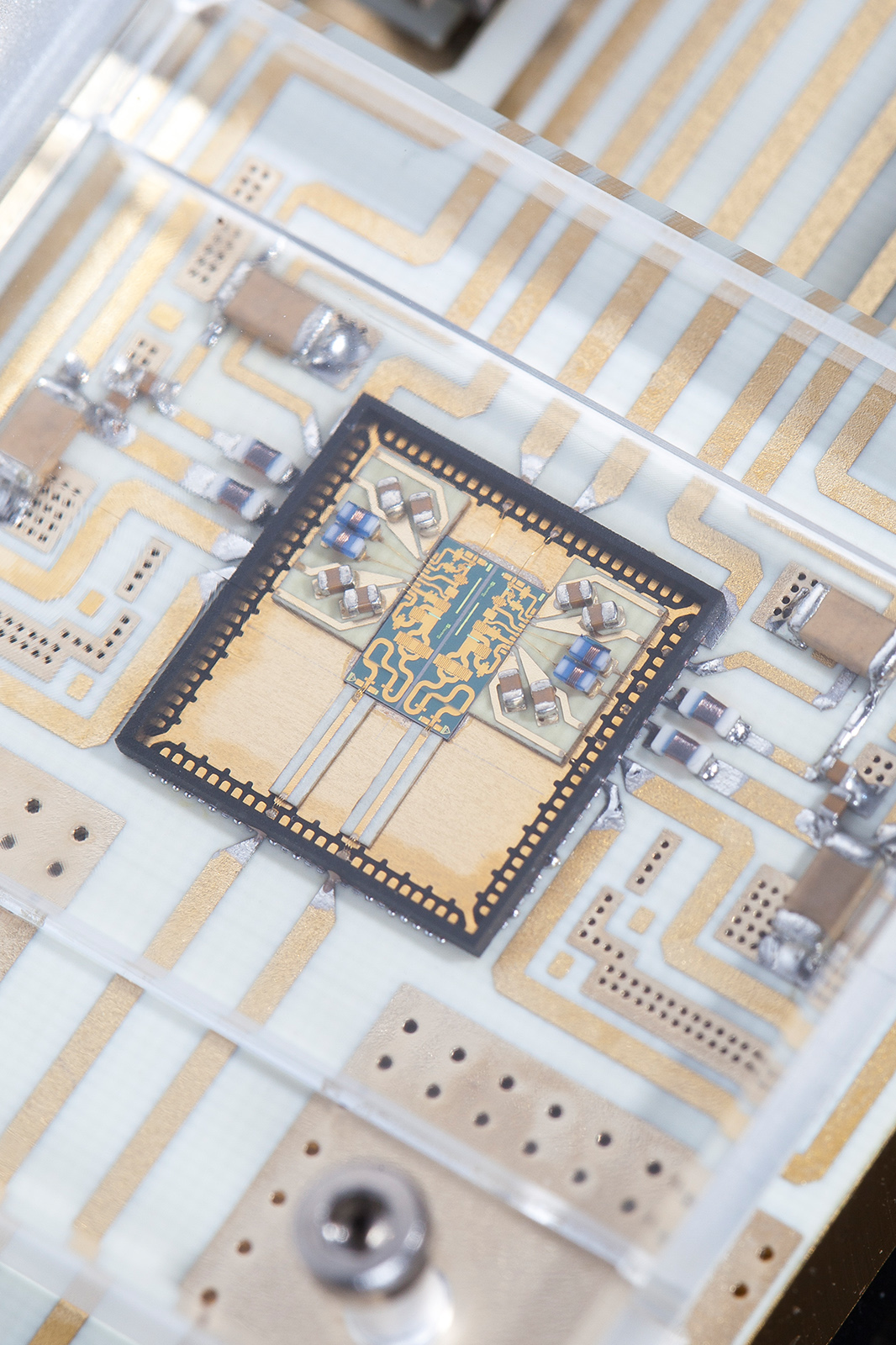 Power amplifiers in radio nodes for targeted data transmission for 5G.