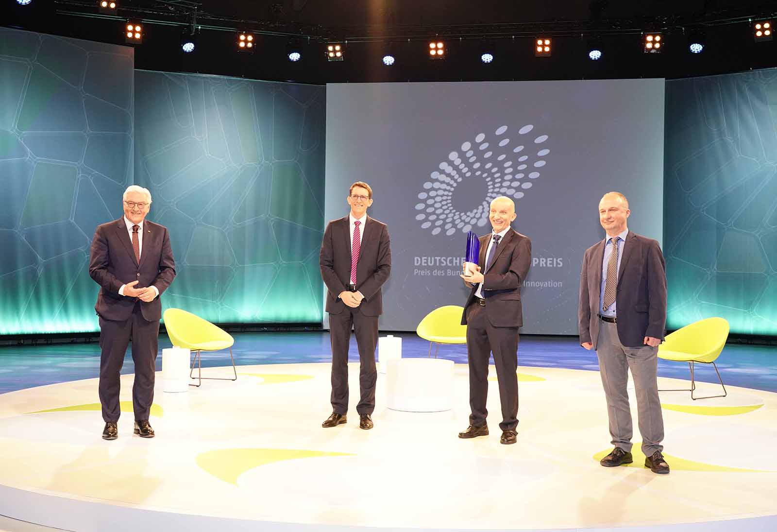 Awarded the Deutscher Zukunftspreis 2020 for their project "EUV Lithography – A New Light in the Digital Age" (from the left): Dr. Sergiy Yulin from the Fraunhofer Institute for Applied Optics and Precision Engineering (IOF); Dr. Peter Kürz, ZEISS SMT segment, and Dr. Michael Kösters from TRUMPF Lasersystems for Semiconductor Manufacturing.