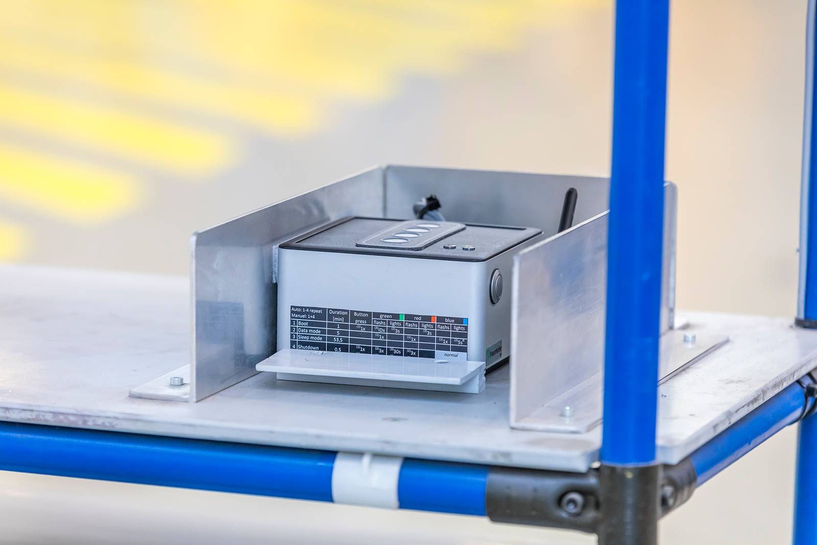 AirBOX in use: portable component monitoring on a material delivery unit or MDU.