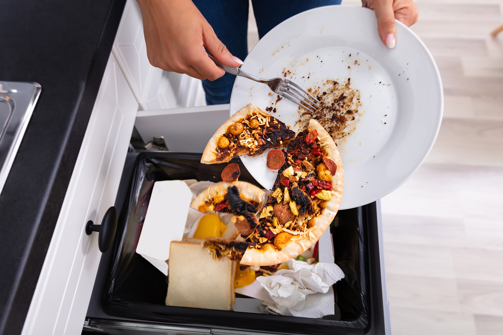 Around 52 percent of food waste accumulates in do-mestic households.