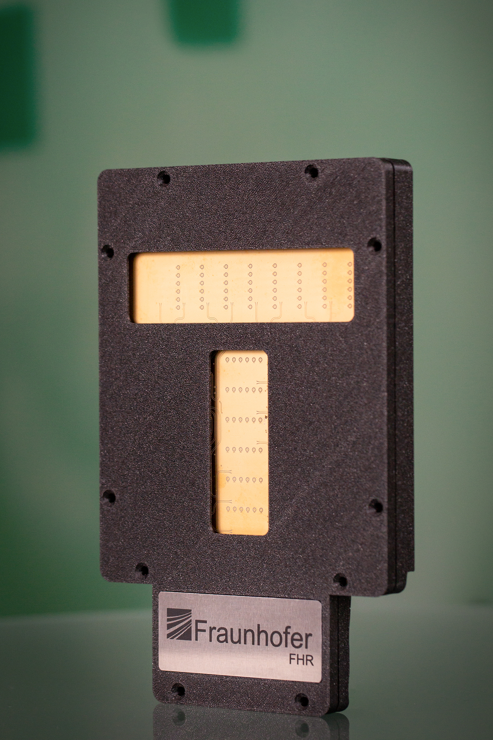 MIMO radar sensor for motion capture, developed at Fraunhofer FHR.