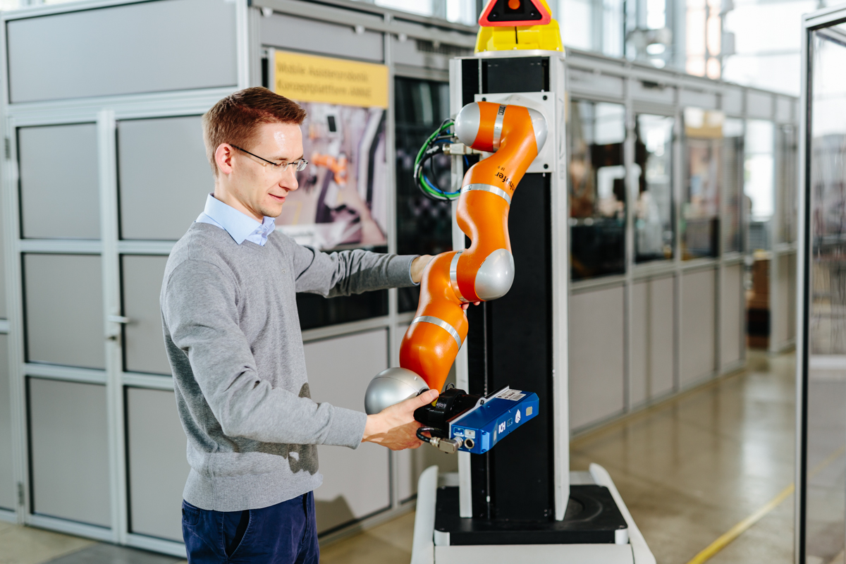 The Cobot Designer enables businesses to reduce their engineering work significantly when they are implementing their HRC applications.