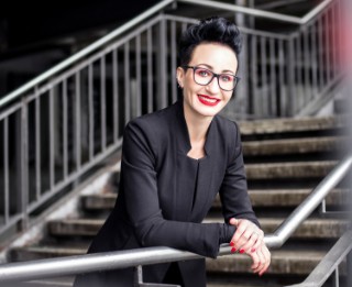 Prof. Miriam Unterlass zur neuen Leiterin des Fraunhofer-Instituts für Silicatforschung ISC berufen Ab 1. Oktober 2024 neue Institutsleiterin des Fraunhofer ISC: Frau Prof. Miriam Unterlass.